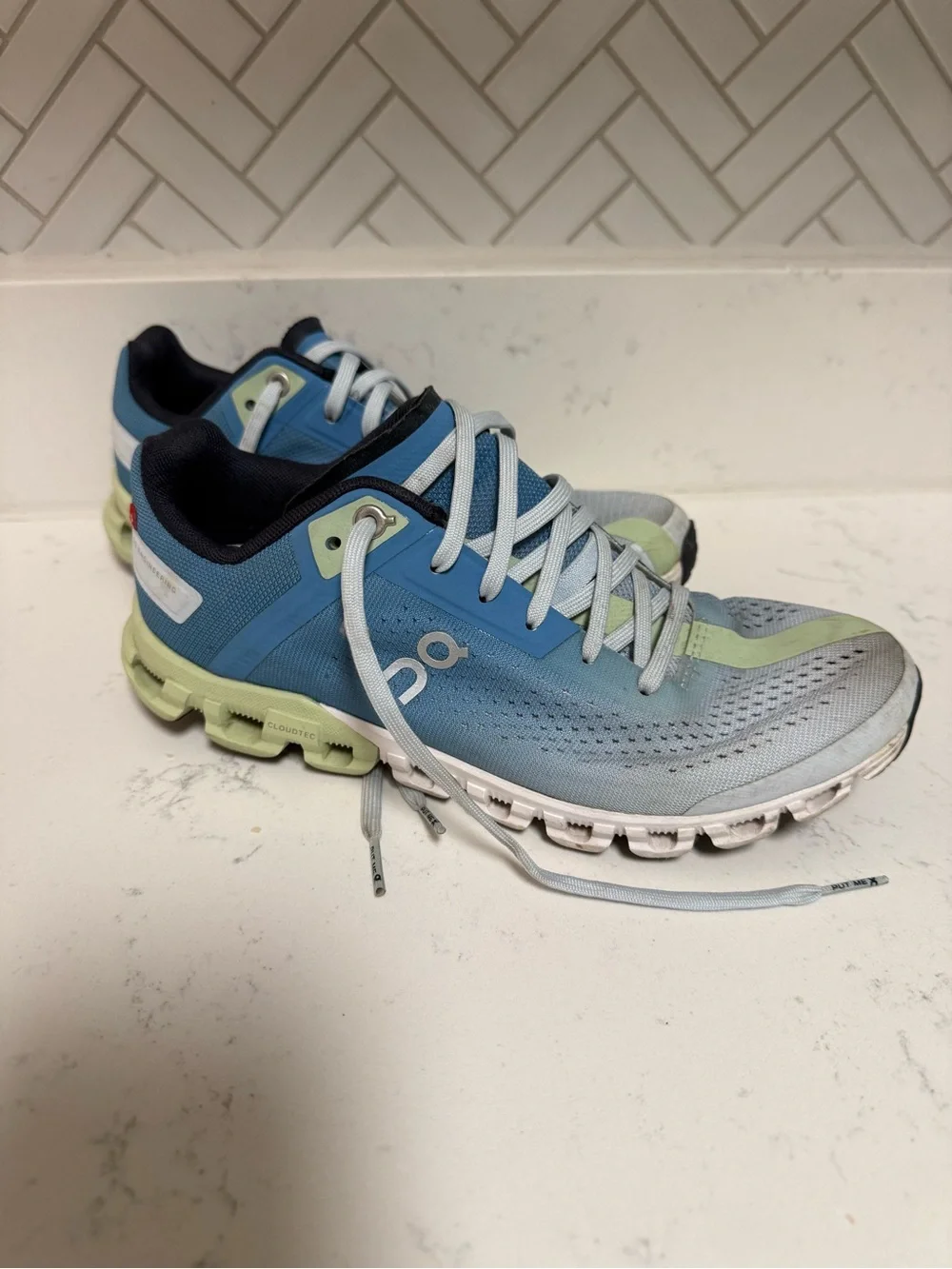 On Running Cloud Sneakers in Light Blue with Lime Accent womens 6.5